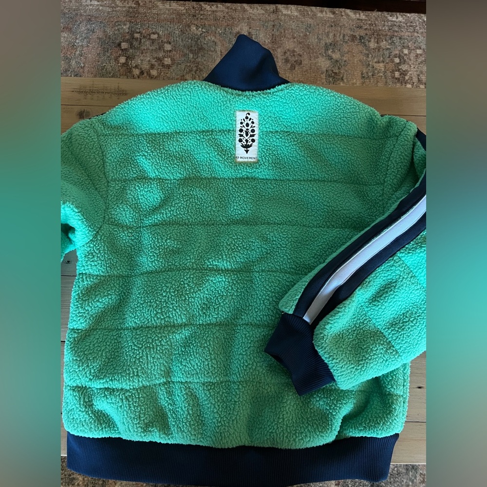 Free People Women's Green Fleece Jacket with Blue Accents Small - Picture 3 of 7